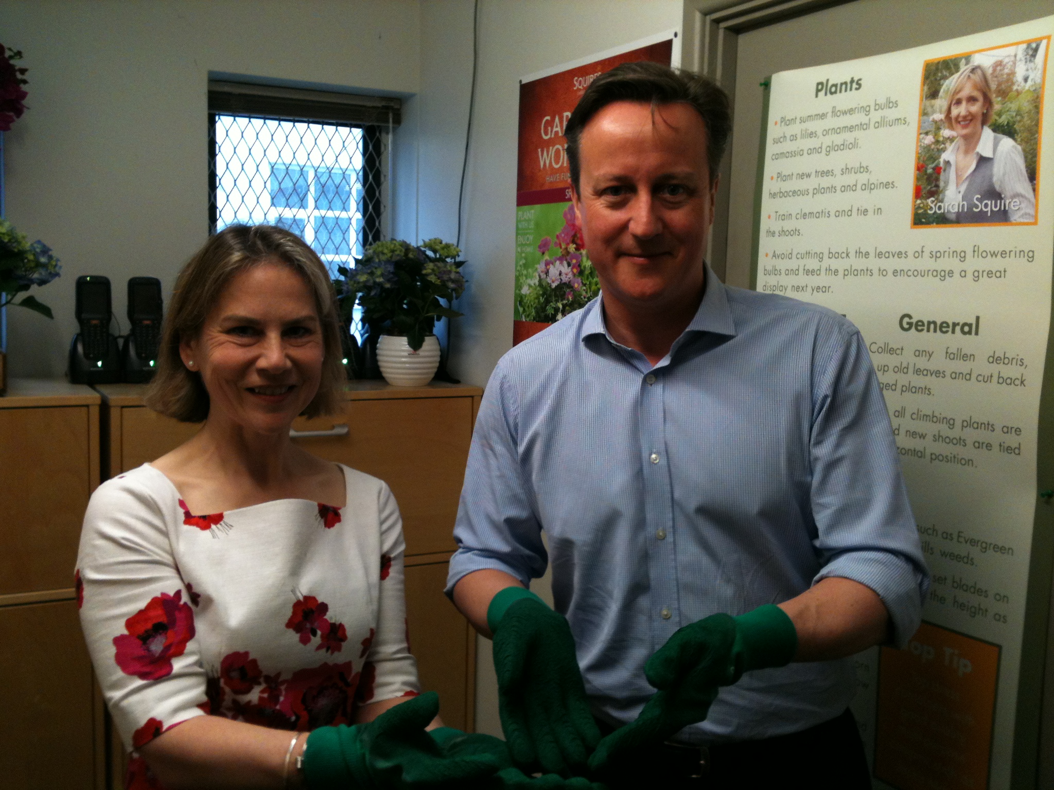 Greenfingers calls for Re-Leaf money to come in – with evidence that Glovies campaign went all the way to No. 10!