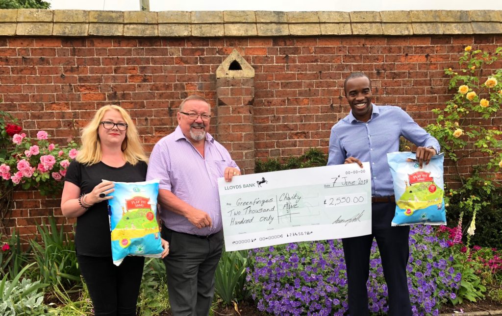 Deco-Pak sand raises money for Greenfingers