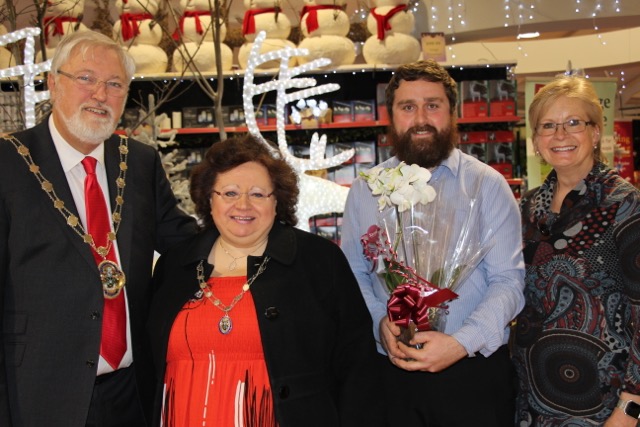 Squire’s sees success with early Christmas shopping evening
